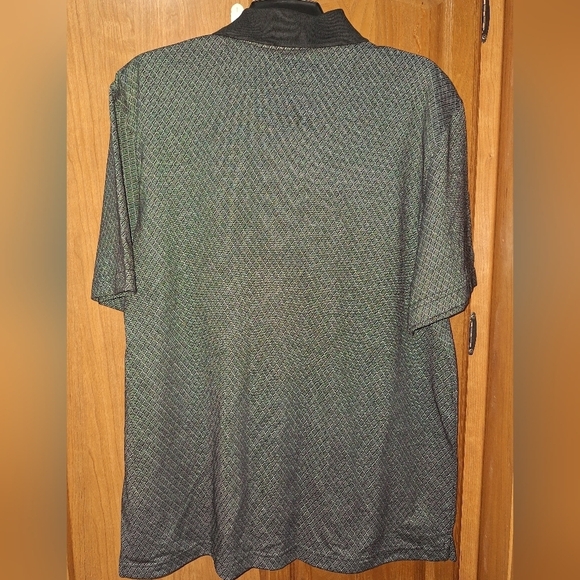 A George men's Polo in a size large. It's pre-loved in excellent condition. - Picture 3 of 3